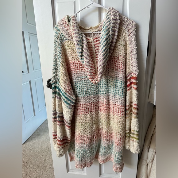Free People Sweater. Multicolor. Size - small. - Picture 2 of 3